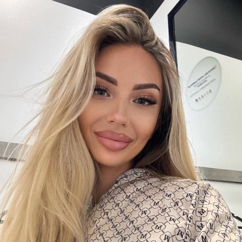 Amber Santori, Fanvue-Creatorin